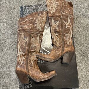 Dan Post Distressed Brown Western Boots